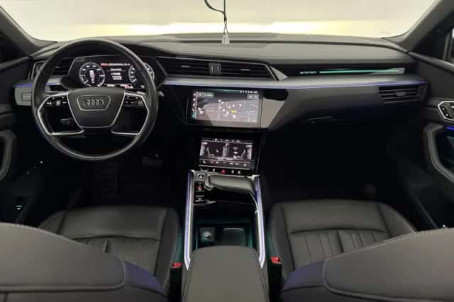 Audi e-tron (2021) thumbnail 2