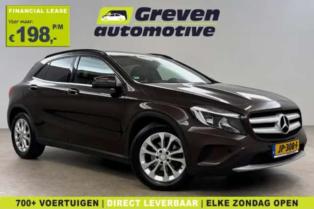 Mercedes-Benz GLA (2016) thumbnail 1