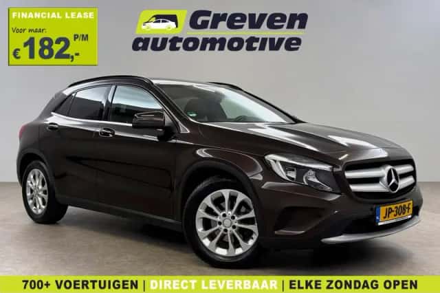 Mercedes-Benz GLA (2016) thumbnail 1