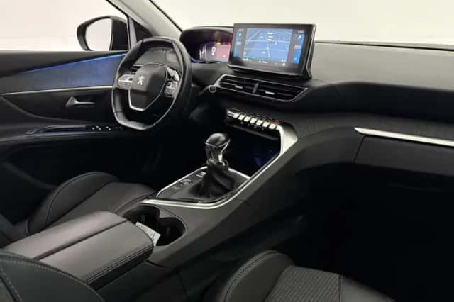 Peugeot 5008 (2022) thumbnail 4