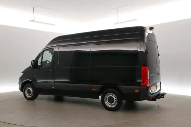 Mercedes-Benz Sprinter (2021) thumbnail 4