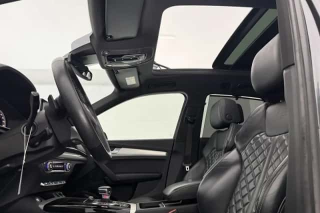 Audi Q5 (2021) thumbnail 4