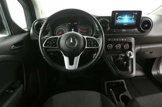 Mercedes-Benz Citan (2022) thumbnail 2