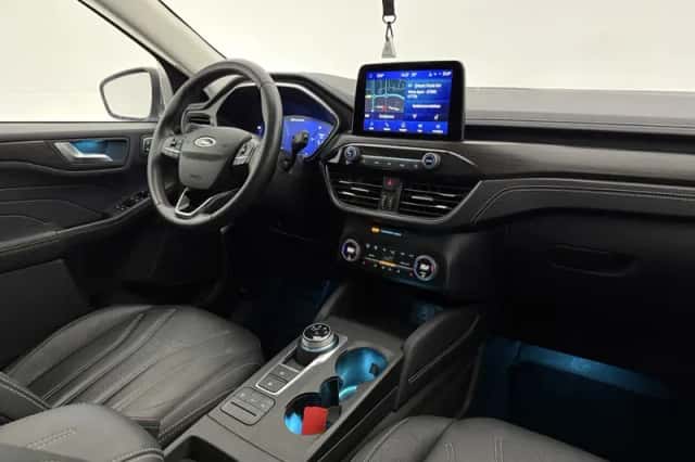 Ford Kuga (2022) thumbnail 4