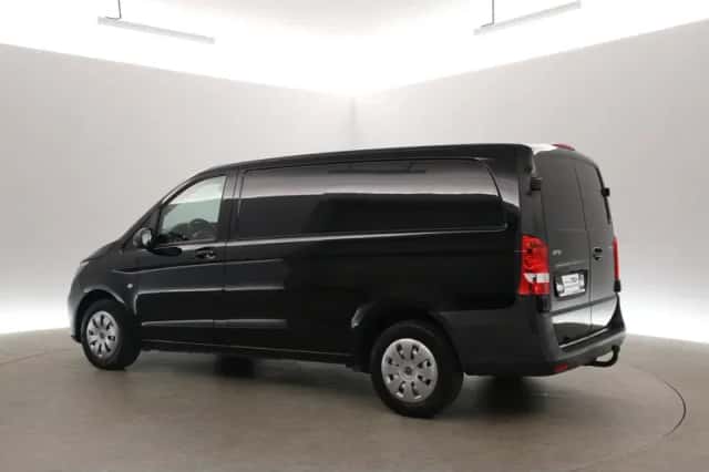 Mercedes-Benz Vito (2022) thumbnail 4