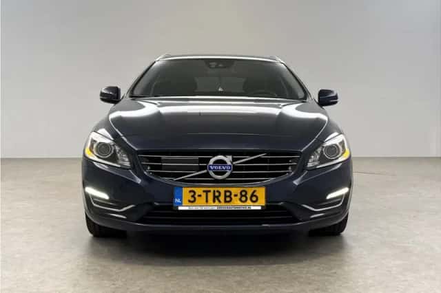 Volvo V60 (2014) thumbnail 6