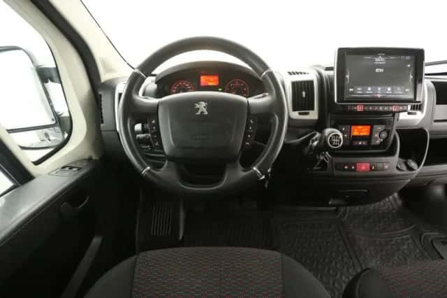 Peugeot Boxer (2021) thumbnail 2