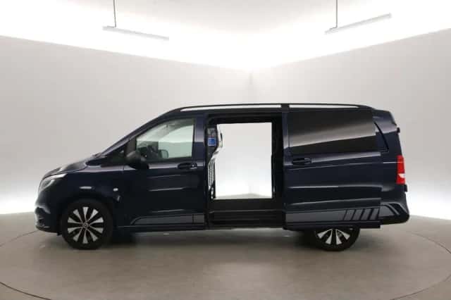 Mercedes-Benz Vito (2022) thumbnail 4