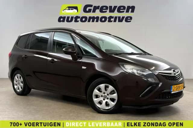 Opel Zafira (2013) thumbnail 1