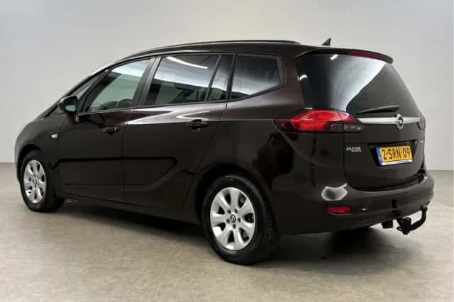 Opel Zafira (2013) thumbnail 3