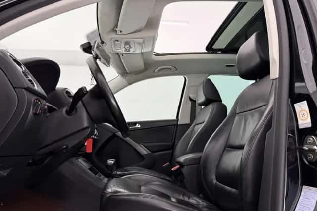 Volkswagen Tiguan (2009) thumbnail 4