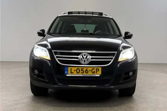 Volkswagen Tiguan (2009) thumbnail 5