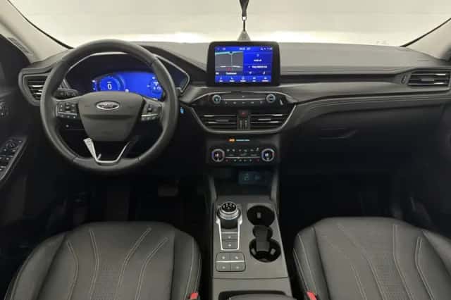 Ford Kuga (2022) thumbnail 2