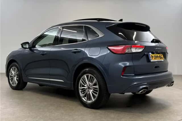 Ford Kuga (2022) thumbnail 3