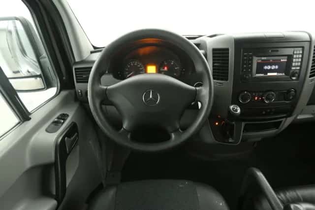 Mercedes-Benz Sprinter (2017) thumbnail 2