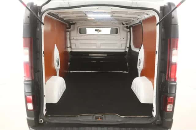 Renault Trafic (2020) thumbnail 3
