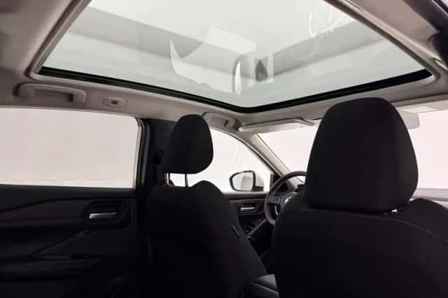 Nissan Qashqai (2021) thumbnail 4