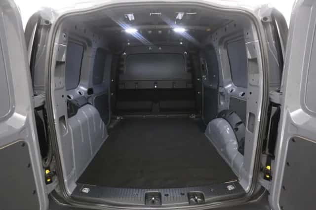 Volkswagen Caddy (2021) thumbnail 3