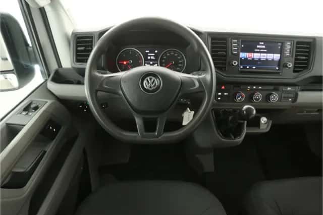 Volkswagen Crafter (2020) thumbnail 2