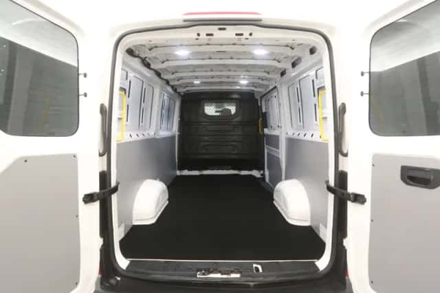 Volkswagen Crafter (2020) thumbnail 4