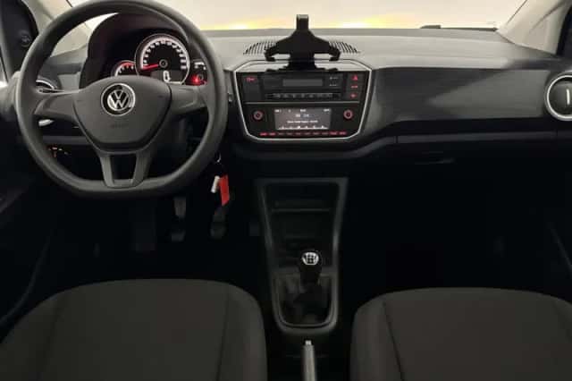 Volkswagen Up! (2021) thumbnail 2