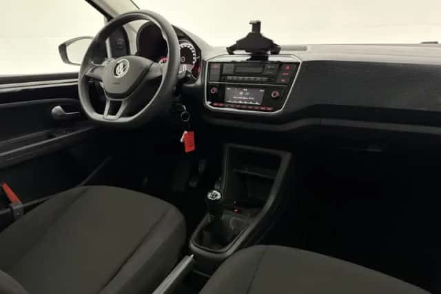 Volkswagen Up! (2021) thumbnail 4
