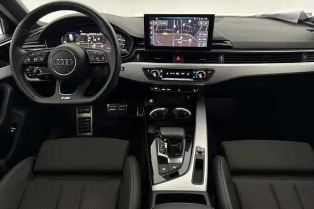 Audi A4 (2022) thumbnail 2