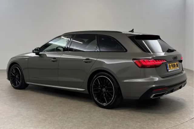 Audi A4 (2022) thumbnail 3