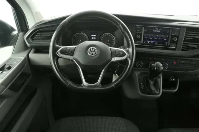 Volkswagen Transporter (2020) thumbnail 2