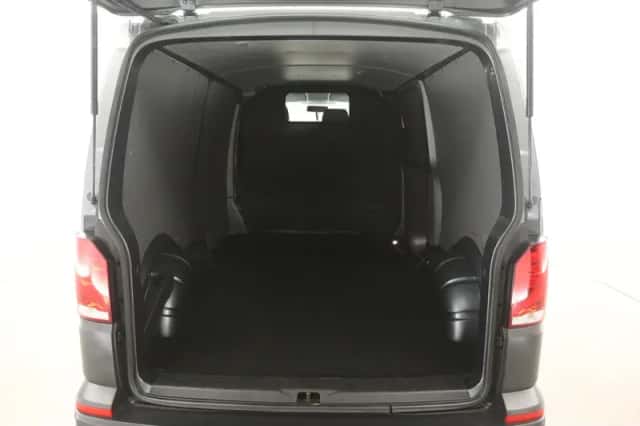 Volkswagen Transporter (2020) thumbnail 3