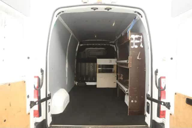 Renault Master (2015) thumbnail 3