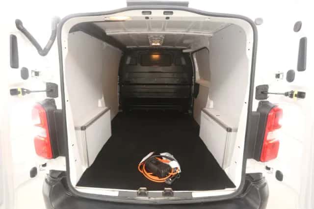 Opel Vivaro-e (2022) thumbnail 3