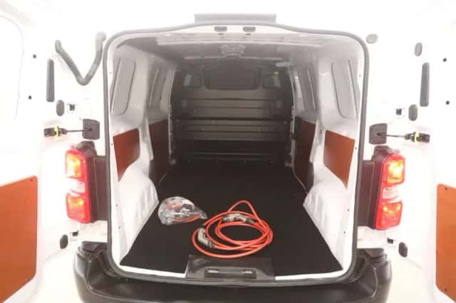 Toyota Proace (2024) thumbnail 3