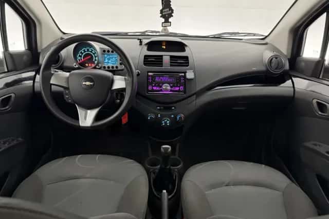 Chevrolet Spark (2010) thumbnail 2