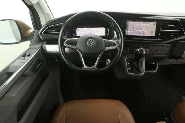 Volkswagen Transporter (2020) thumbnail 2