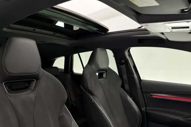 Škoda Enyaq (2022) thumbnail 4