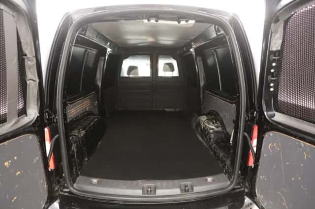 Volkswagen Caddy Maxi (2013) thumbnail 3