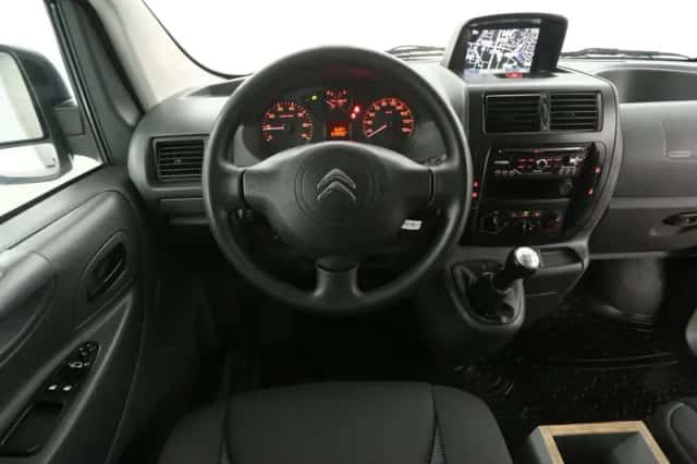 Citroën Jumpy (2016) thumbnail 2