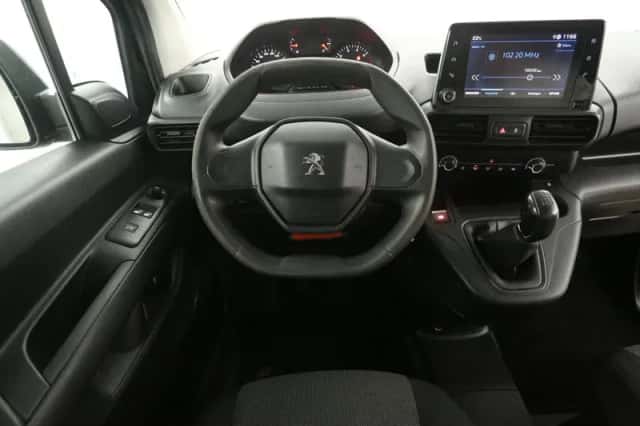Peugeot Partner (2019) thumbnail 2