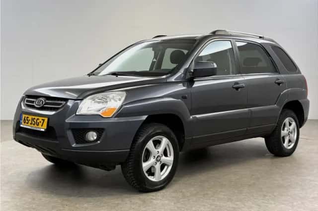 Kia Sportage (2010) thumbnail 6
