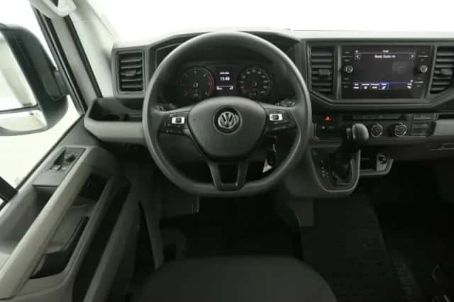 Volkswagen Crafter (2022) thumbnail 2