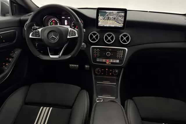 Mercedes-Benz CLA-Klasse (2017) thumbnail 2