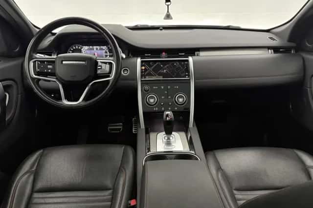 Land Rover Discovery Sport (2022) thumbnail 2