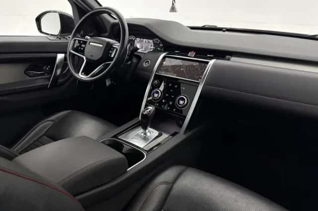 Land Rover Discovery Sport (2022) thumbnail 4