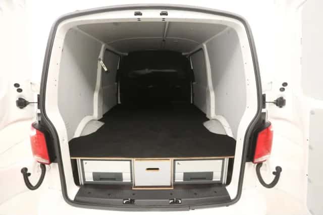 Volkswagen Transporter (2023) thumbnail 3