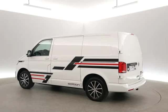 Volkswagen Transporter (2023) thumbnail 4