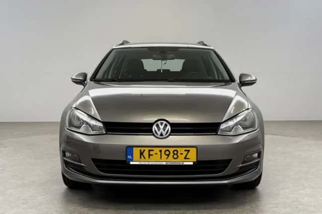 Volkswagen Golf (2015) thumbnail 6
