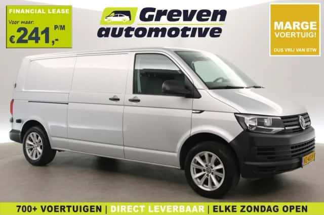 Volkswagen Transporter (2016) thumbnail 1