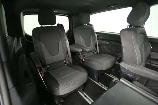 Mercedes-Benz EQV (2021) thumbnail 3