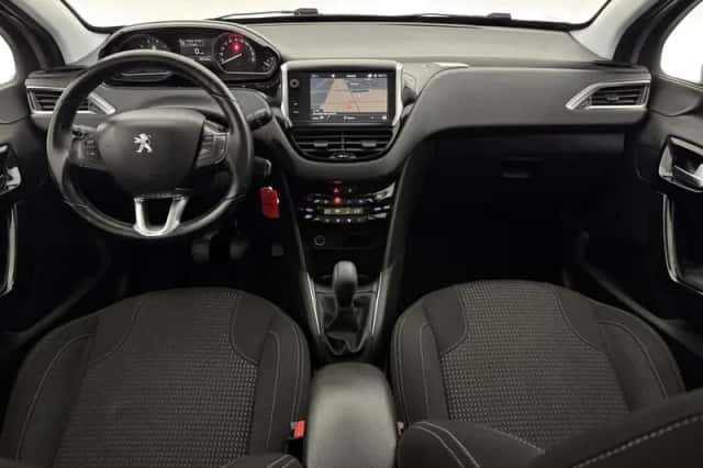 Peugeot 208 (2018) thumbnail 2